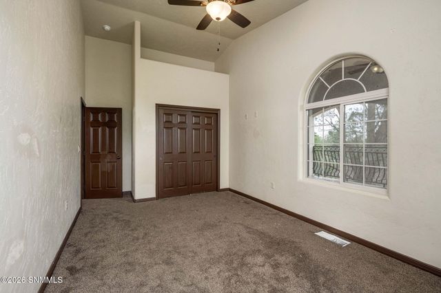 304 Las Flores Circle, La Mesa, NM 88044