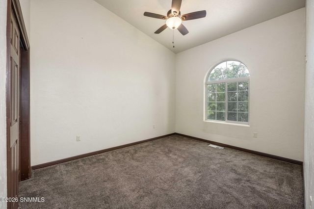304 Las Flores Circle, La Mesa, NM 88044