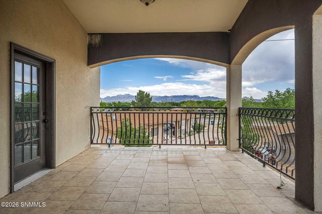 304 Las Flores Circle, La Mesa, NM 88044