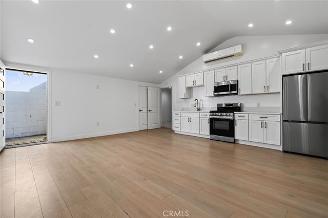 13214 Stagg Street, North Hollywood, CA 91605