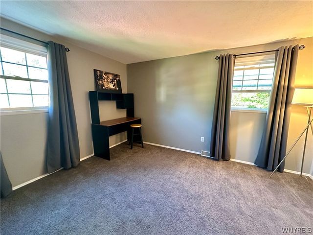 119 Treehaven Road, West Seneca, NY 14224