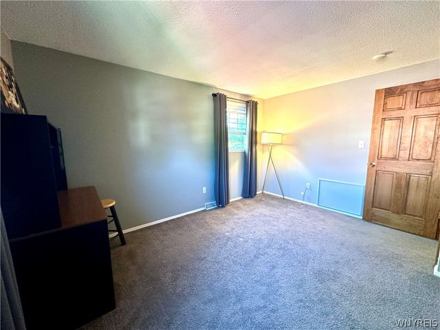 119 Treehaven Road, West Seneca, NY 14224