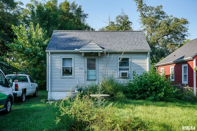 3207 W LATROBE Street, Peoria, IL 61605