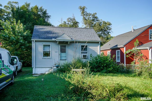 3207 W LATROBE Street, Peoria, IL 61605