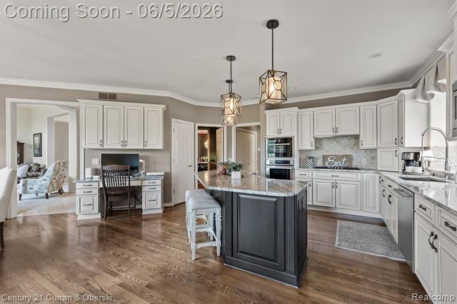 972 Mcdonald Drive, Northville, MI 48167