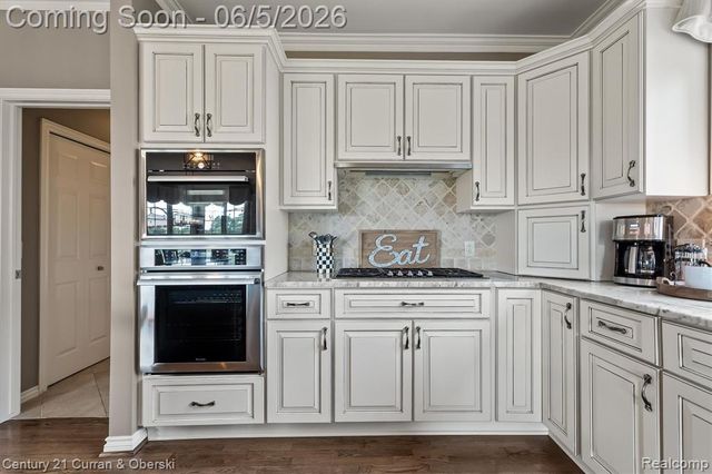 972 Mcdonald Drive, Northville, MI 48167