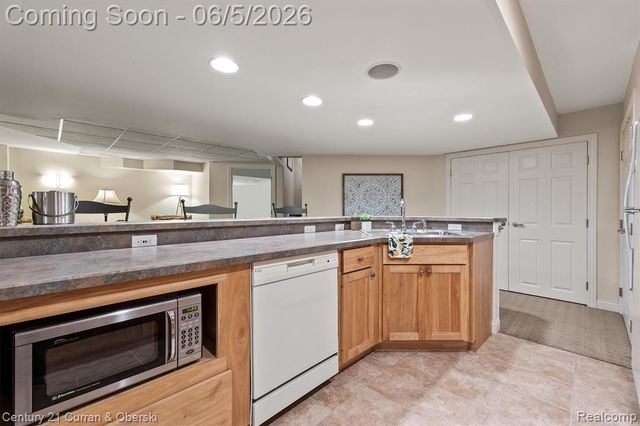 972 Mcdonald Drive, Northville, MI 48167