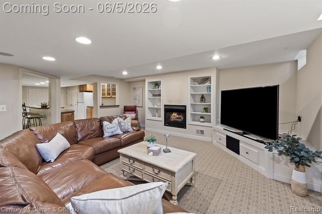 972 Mcdonald Drive, Northville, MI 48167