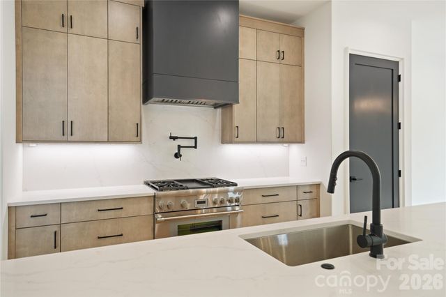 1511 Waverly Avenue, Charlotte, NC 28203