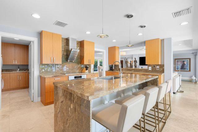2848 NE 35th Court, Fort Lauderdale, FL 33308