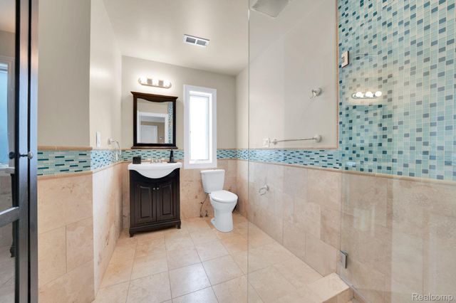 6900 Franklin Road, Bloomfield Hills, MI 48301