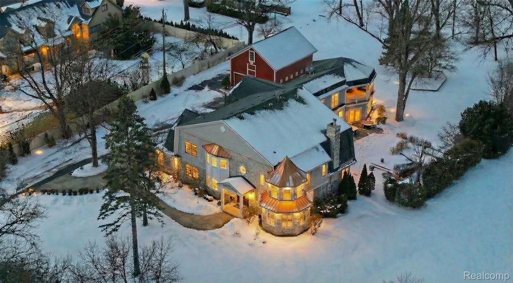 6900 Franklin Road, Bloomfield Hills, MI 48301