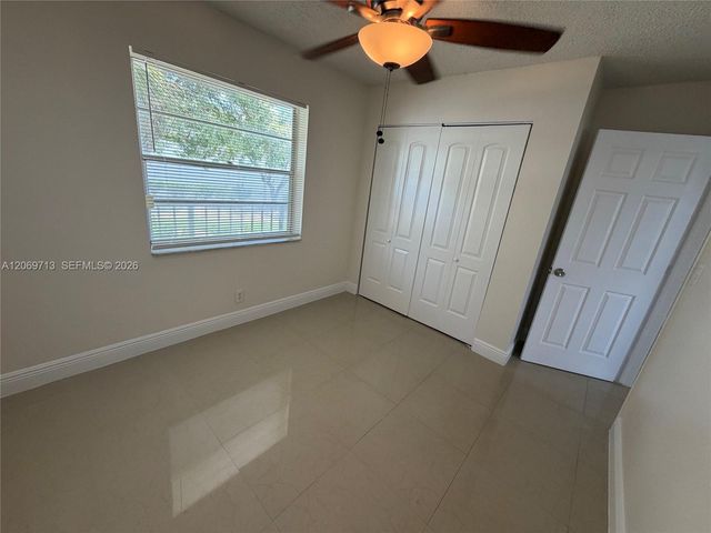 432 Lakeside Drive 257, Margate, FL 33063