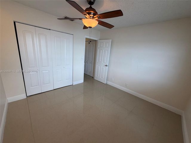 432 Lakeside Drive 257, Margate, FL 33063