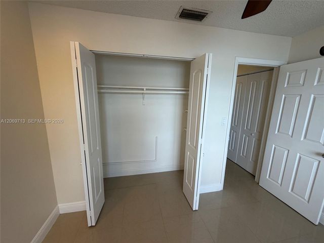 432 Lakeside Drive 257, Margate, FL 33063