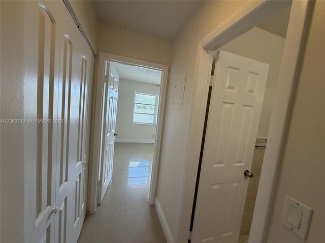 432 Lakeside Drive 257, Margate, FL 33063