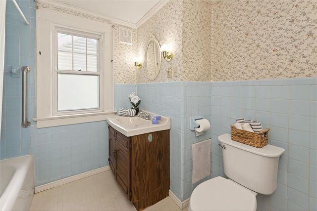 105 Beresford Road, Rochester, NY 14610
