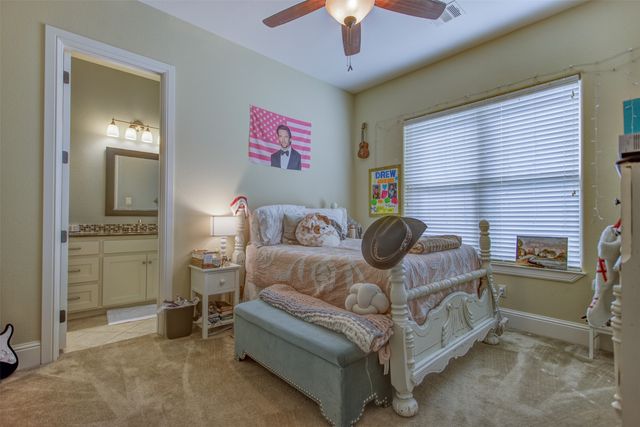 122 Forest Creek Circle, Weatherford, TX 76088