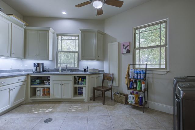 122 Forest Creek Circle, Weatherford, TX 76088