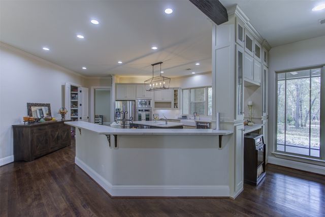 122 Forest Creek Circle, Weatherford, TX 76088