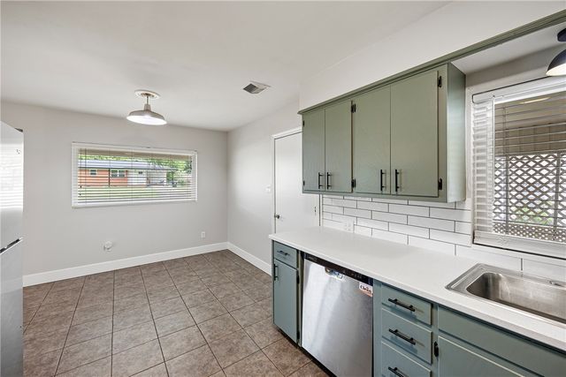 1904 S Boulder Place, Russellville, AR 72801