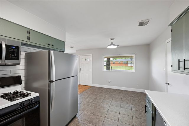 1904 S Boulder Place, Russellville, AR 72801