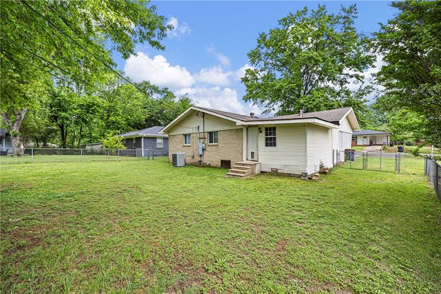 1904 S Boulder Place, Russellville, AR 72801