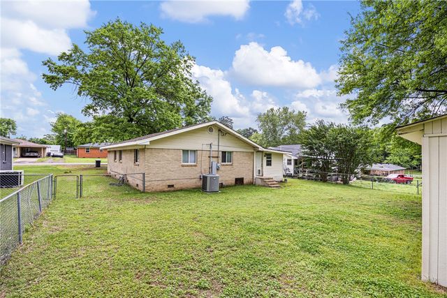 1904 S Boulder Place, Russellville, AR 72801