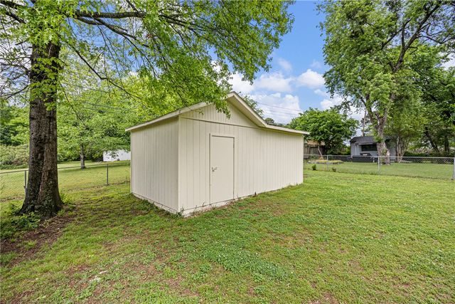 1904 S Boulder Place, Russellville, AR 72801