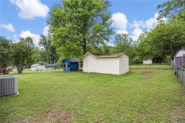 1904 S Boulder Place, Russellville, AR 72801