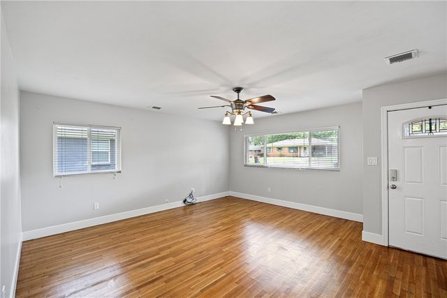 1904 S Boulder Place, Russellville, AR 72801
