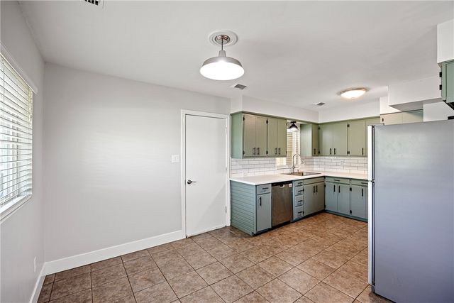 1904 S Boulder Place, Russellville, AR 72801