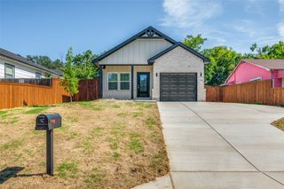 2905 Avenue I, Fort Worth, TX 76105