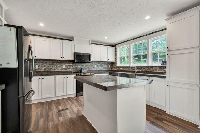326 Mcclure Road, Benton, TN 37307