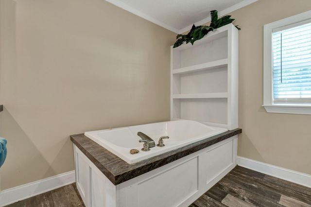 326 Mcclure Road, Benton, TN 37307