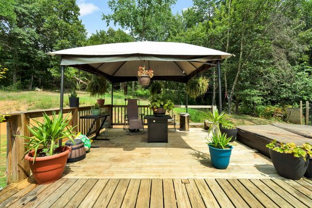326 Mcclure Road, Benton, TN 37307