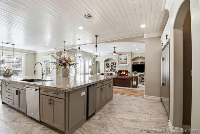 6140 E 140th Street S, Bixby, OK 74008