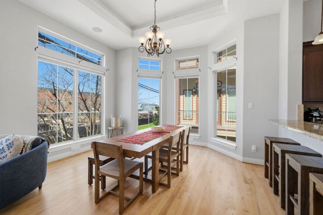 2002 Sabine Street, Houston, TX 77007