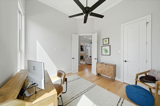 2002 Sabine Street, Houston, TX 77007