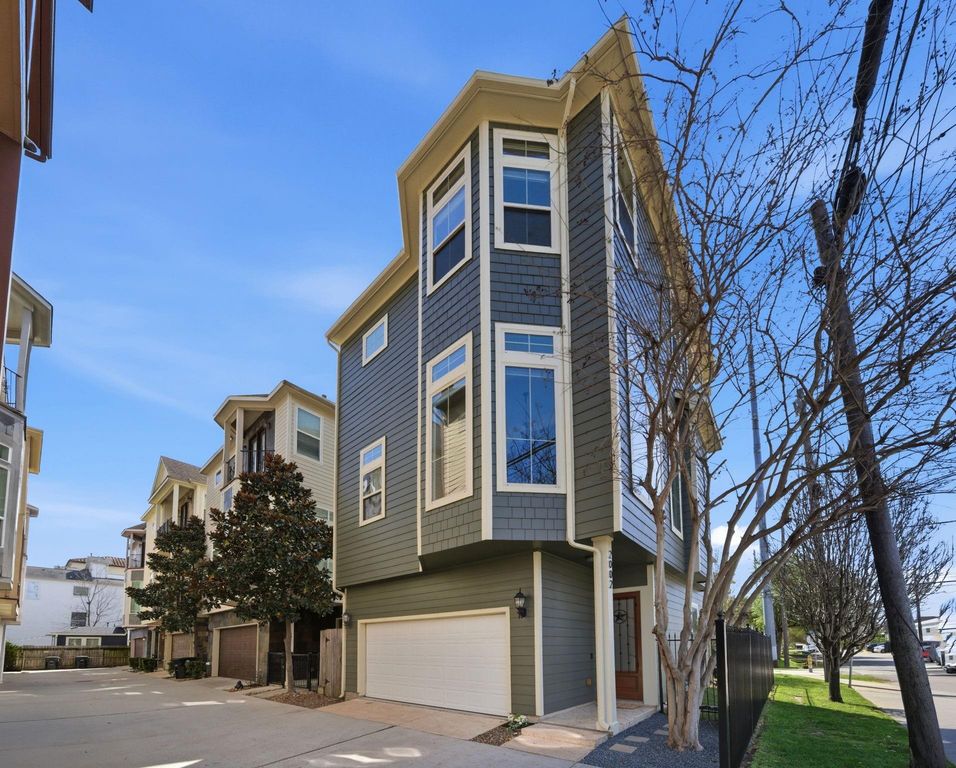 2002 Sabine Street, Houston, TX 77007