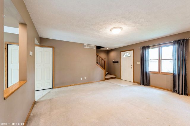 2117 W Morgan Avenue, Chesterton, IN 46304
