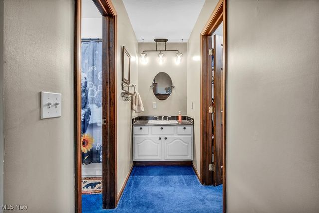 21690 State Route 301, Wellington, OH 44090