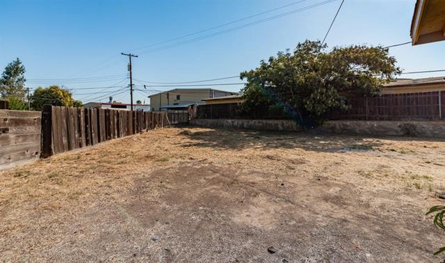 6302 N Glenn Avenue, Fresno, CA 93704