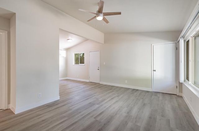 6302 N Glenn Avenue, Fresno, CA 93704