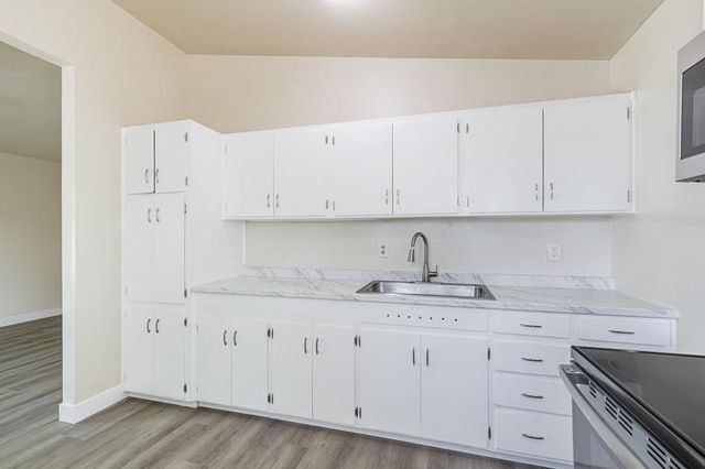 6302 N Glenn Avenue, Fresno, CA 93704
