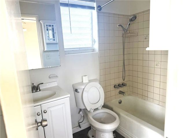 136 11th, Seal Beach, CA 90740