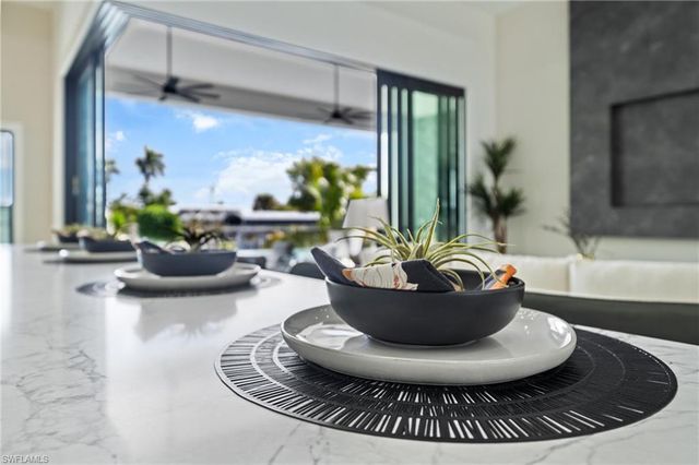 5333 Majestic CT, Cape Coral, FL 33904