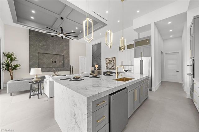 5333 Majestic CT, Cape Coral, FL 33904