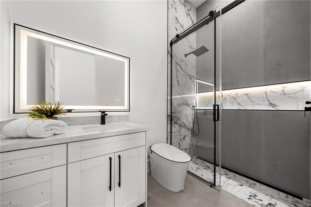 5333 Majestic CT, Cape Coral, FL 33904