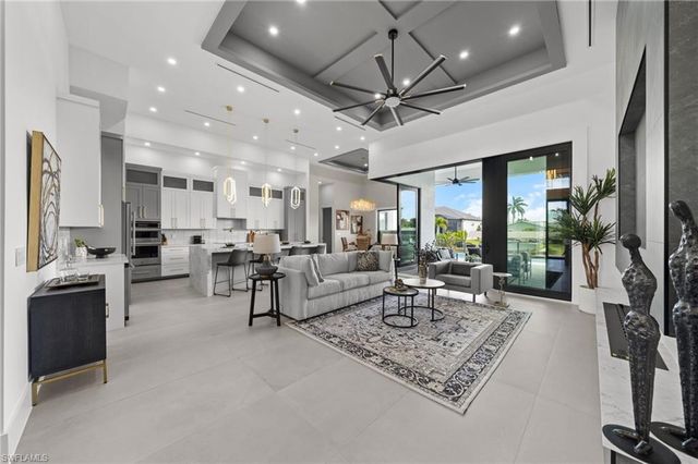 5333 Majestic CT, Cape Coral, FL 33904